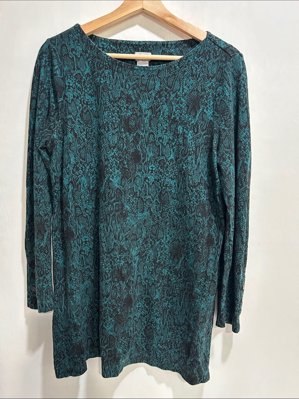 CHICOS Top Women's Green Black Snake Animal Print Tunic 3/4 Sleeve Sz MD